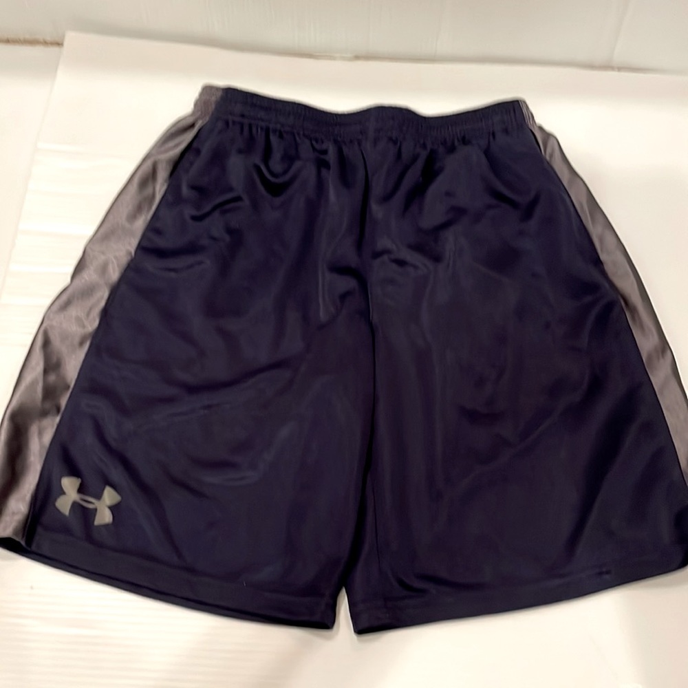 Boys Youth Under Armour loose fit  drawstring Athletic Shorts size YXL